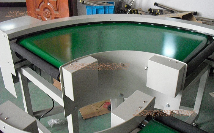 90°轉(zhuǎn)彎皮帶式輸送機